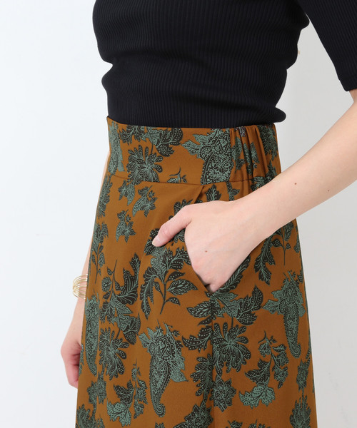 Liesse（リエス）の「レトロペーズリーフラワープリントゴムスカート（スカート・レディース・ベージュ系その他/グリーン系その他・FREE）」の8枚目の写真