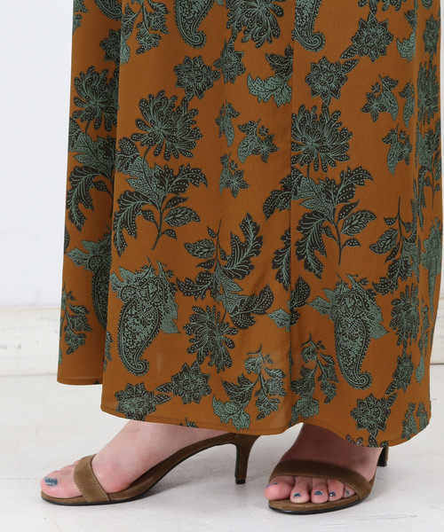 Liesse（リエス）の「レトロペーズリーフラワープリントゴムスカート（スカート・レディース・ベージュ系その他/グリーン系その他・FREE）」の6枚目の写真