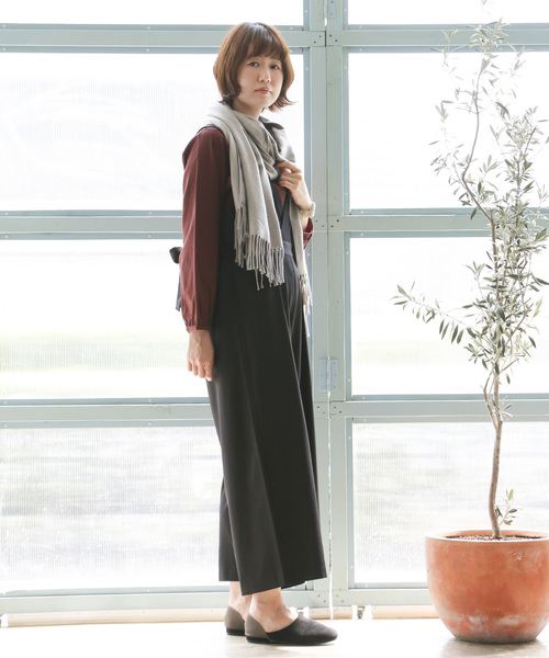 LBC（エルビーシー）の「バックリボンサロペット（サロペット/オーバーオール・レディース・ブラック/ライトブラウン・M）」の2枚目の写真