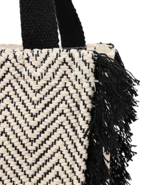 Ray BEAMS（レイビームス）の「Lilas Campbell / ヘリンボーン フリンジ バッグ（トートバッグ・レディース・ブラック/ブラウン・ONE SIZE）」の7枚目の写真