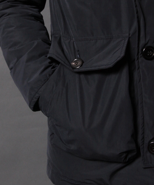 AMERICAN RAG CIE(アメリカンラグシー)の「AMERICAN RAG CIE ラクーンファーダウンコート113-AER-M132-BL064∴(ダウンジャケット/コート・メンズ・ブラック/カーキ/ベージュ/ネイビー・2/1/3)」の17枚目の写真