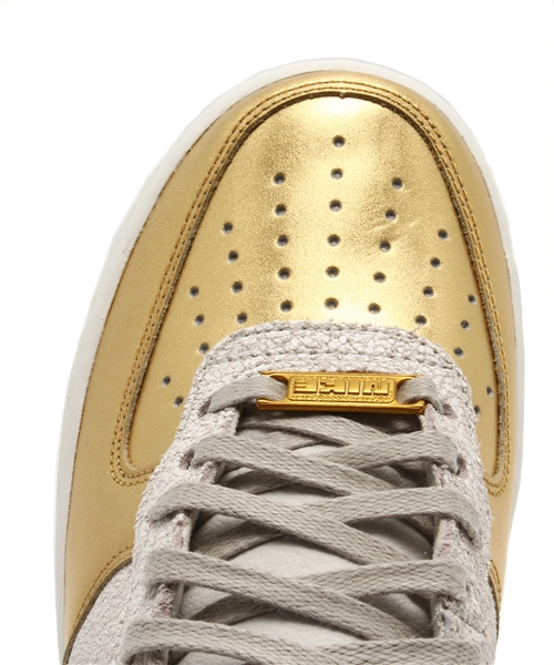 NIKE（ナイキ）の「干支 ナイキ ウィメンズ エアフォース NIKE WMNS AIR FORCE 1 HI YOTH QS 649456（スニーカー・レディース・ホワイト・23cm/24cm/23.5cm/24.5cm）」の3枚目の写真