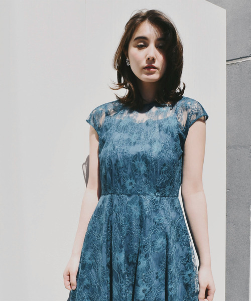 kaene（カエン）の「アシメヘム総レースワンピース（ドレス・レディース・グレー/グリーン・38/36）」の2枚目の写真