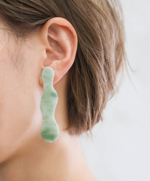 select MOCA(セレクトモカ)の「ドロップアメーバーイヤリング(イヤリング・レディース・ライトグレー/ライトグリーン/アイボリー/クリア・FREE)」の3枚目の写真