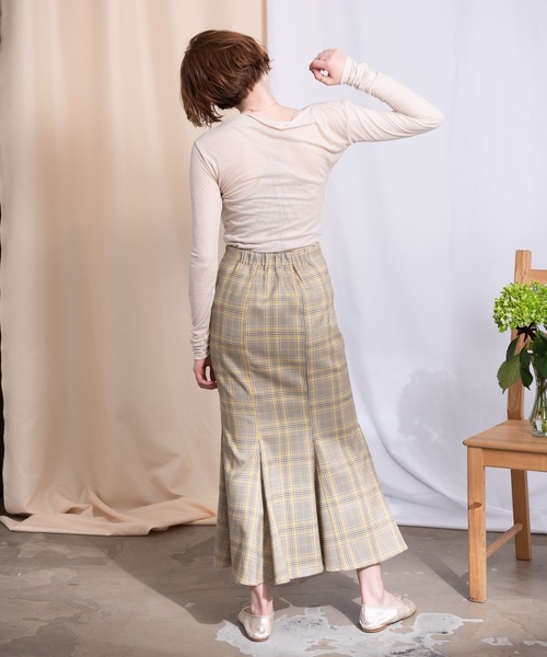 flowriri（フロウリリ）の「flowriri シアードレープトップス（Tシャツ/カットソー・レディース・ブラック/ベージュ/ナチュラル・FREE）」の16枚目の写真