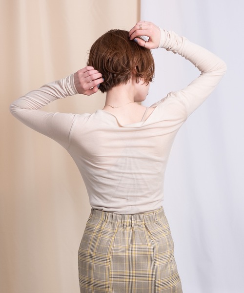 flowriri（フロウリリ）の「flowriri シアードレープトップス（Tシャツ/カットソー・レディース・ブラック/ベージュ/ナチュラル・FREE）」の17枚目の写真