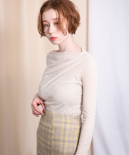 flowriri（フロウリリ）の「flowriri シアードレープトップス（Tシャツ/カットソー・レディース・ブラック/ベージュ/ナチュラル・FREE）」の21枚目の写真