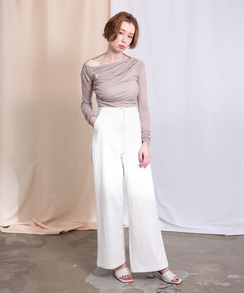 flowriri（フロウリリ）の「flowriri シアードレープトップス（Tシャツ/カットソー・レディース・ブラック/ベージュ/ナチュラル・FREE）」の4枚目の写真