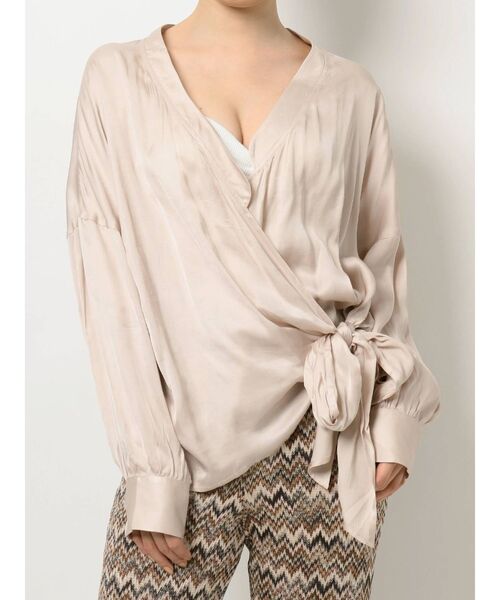 GYDA（ジェイダ）の「ルーズカシュクールシャツ（シャツ/ブラウス・レディース・ブラック/ベージュ・FREE）」の10枚目の写真