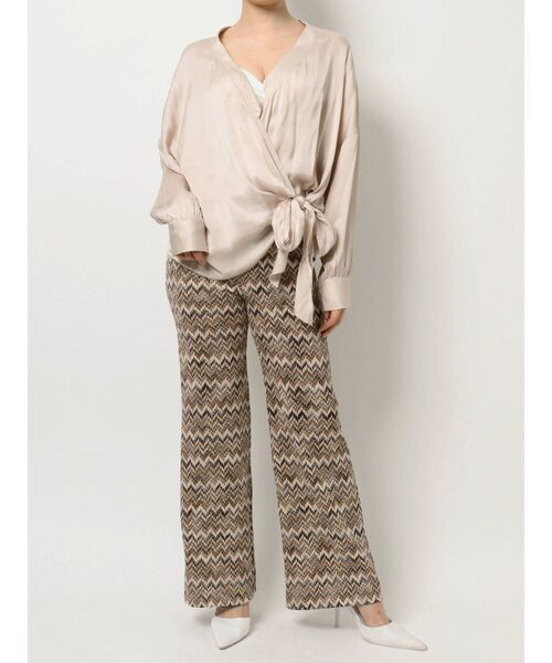 GYDA（ジェイダ）の「ルーズカシュクールシャツ（シャツ/ブラウス・レディース・ブラック/ベージュ・FREE）」の11枚目の写真