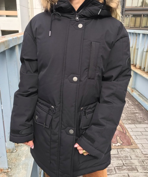 ROXY(ロキシー)の「ROXY /ロキシー ルーズシルエット ダウンジャケット RJK204053(ダウンジャケット/コート・レディース・ベージュ/ブラック・L/M)」の7枚目の写真