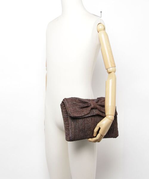 Le Voyage en Panier（ルヴォヤージュアンパニエ）の「Le Voyage Panier/リボンストロークラッチバッグ（クラッチバッグ・レディース・ブラウン・FREE）」の3枚目の写真