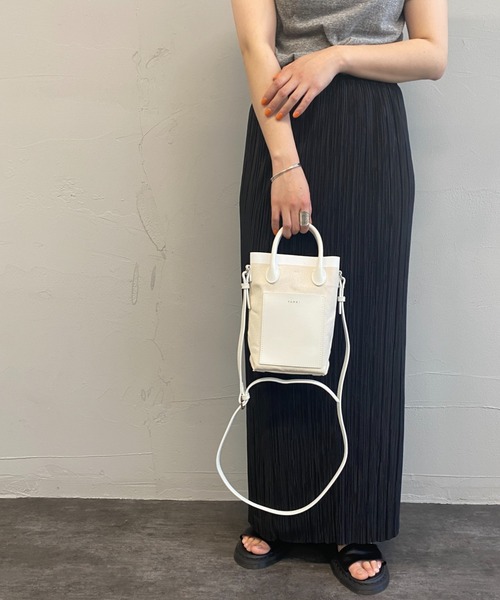 YAHKI（ヤーキ）の「[YAHKI/ヤーキ] 2WAYキャンバスショルダーミニバッグ（トートバッグ・レディース・ホワイト/ブラック・ONE SIZE）」の13枚目の写真