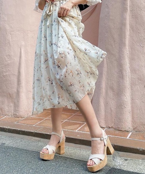 REZOY（リゾイ）の「【21SS新作】【REZOY】コルク太ヒールクロスサンダル（サンダル・レディース・アイボリー/ブラック/ラベンダー・S/M/L）」の2枚目の写真