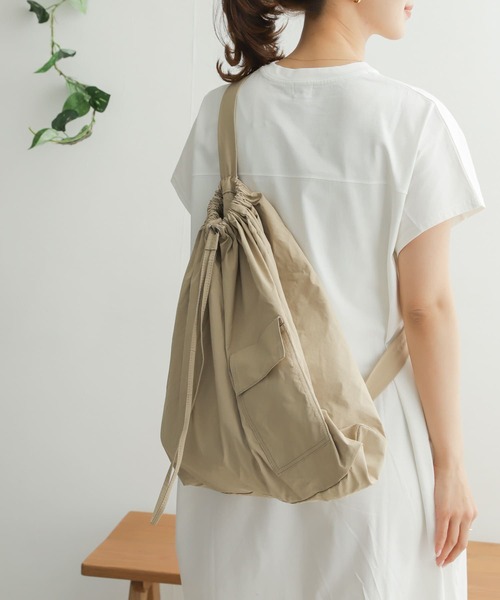 URBAN RESEARCH DOORS（アーバンリサーチドアーズ）の「『WEB限定』ワンハンドルバックパック（バックパック/リュック・レディース・ブラック/ベージュ・ONE）」の9枚目の写真