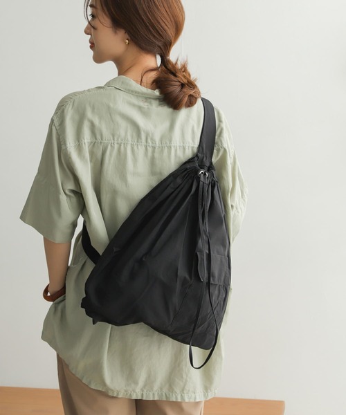 URBAN RESEARCH DOORS（アーバンリサーチドアーズ）の「『WEB限定』ワンハンドルバックパック（バックパック/リュック・レディース・ブラック/ベージュ・ONE）」の20枚目の写真