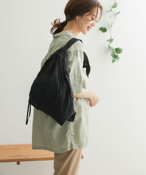 URBAN RESEARCH DOORS（アーバンリサーチドアーズ）の「『WEB限定』ワンハンドルバックパック（バックパック/リュック・レディース・ブラック/ベージュ・ONE）」の21枚目の写真