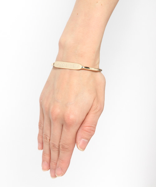 AZUL by moussy（アズールバイマウジー）の「NYメタルバングル(CARD)（ブレスレット・レディース・ゴールド系その他/シルバー・FREE）」の5枚目の写真