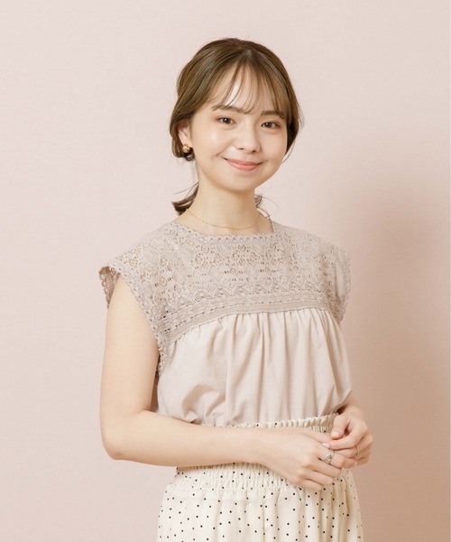 flower（フラワー）の「シャインレースブラウス（シャツ/ブラウス・レディース・ベージュ/アイボリー・FREE）」の14枚目の写真