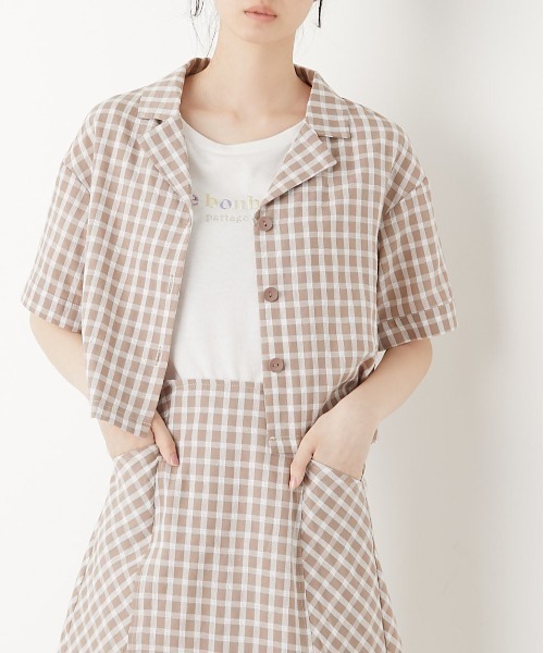 OLIVE des OLIVE（オリーブデオリーブ）の「夏マスト！開襟ブラウス（シャツ/ブラウス・レディース・ベージュ/ライトブラウン/ワンウォッシュ・FREE）」の2枚目の写真