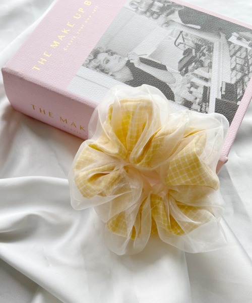 Loueme（ルエム）の「オーガンジー×ギンガムチェックシュシュ（シュシュ・レディース・ピンク/イエロー/ブルー・FREE）」の5枚目の写真