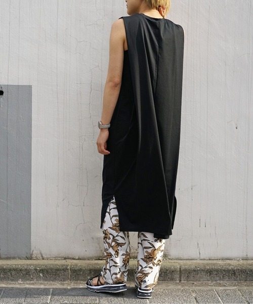 DROIT BELLO（ドロイトベロ）の「DROIT BELLO（ドロイトベロ）ノースリーブカットワンピース（ワンピース・レディース・ブラック/オリーブ・FREE）」の8枚目の写真