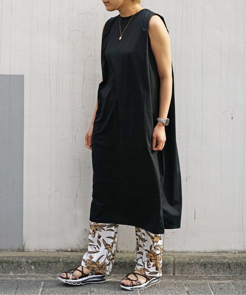 DROIT BELLO（ドロイトベロ）の「DROIT BELLO（ドロイトベロ）ノースリーブカットワンピース（ワンピース・レディース・ブラック/オリーブ・FREE）」の10枚目の写真