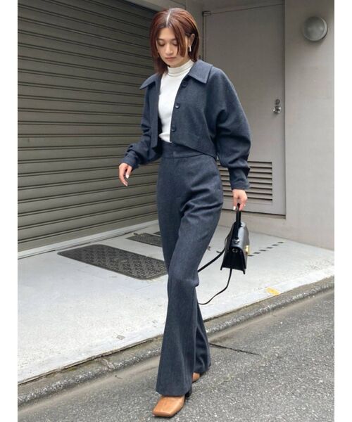 EMODA（エモダ）の「ピンタックフレアパンツ（その他パンツ・レディース・グレー/マスタード/ベージュ・MEDIUM/SMALL）」の7枚目の写真