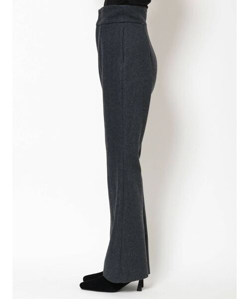 EMODA（エモダ）の「ピンタックフレアパンツ（その他パンツ・レディース・グレー/マスタード/ベージュ・MEDIUM/SMALL）」の10枚目の写真