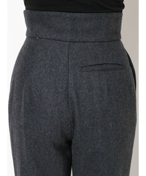 EMODA（エモダ）の「ピンタックフレアパンツ（その他パンツ・レディース・グレー/マスタード/ベージュ・MEDIUM/SMALL）」の13枚目の写真