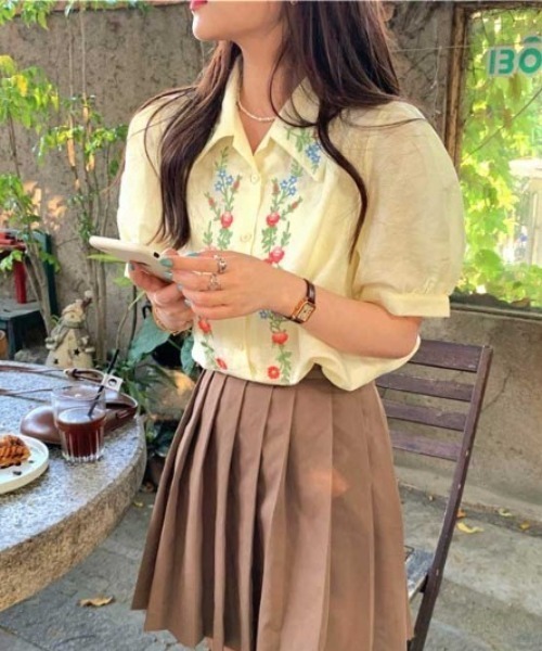 MANGROVE（マングローブ）の「フロントフラワーエンブロイダリーブラウス（シャツ/ブラウス・レディース・ホワイト/イエロー/ブルー・FREE）」の3枚目の写真