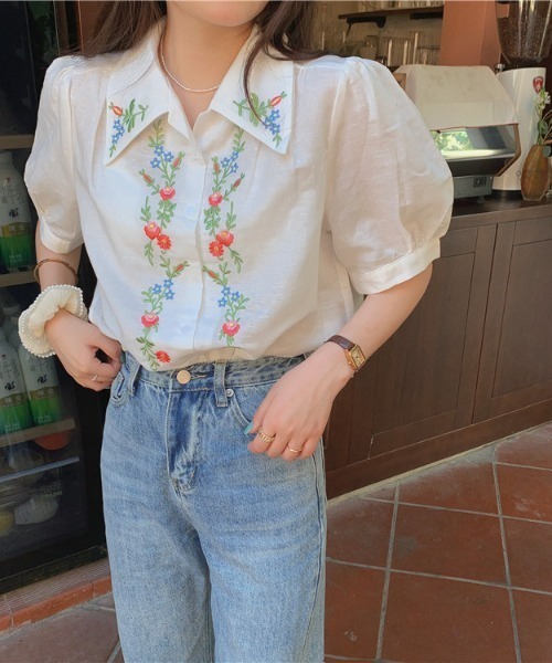 MANGROVE（マングローブ）の「フロントフラワーエンブロイダリーブラウス（シャツ/ブラウス・レディース・ホワイト/イエロー/ブルー・FREE）」の9枚目の写真