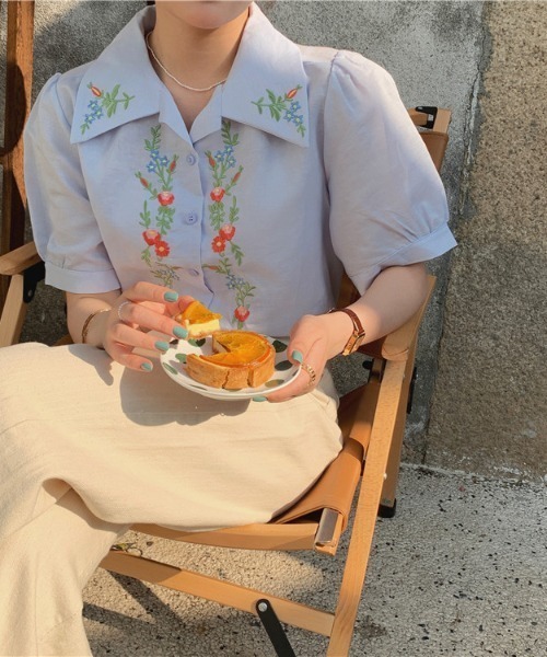 MANGROVE（マングローブ）の「フロントフラワーエンブロイダリーブラウス（シャツ/ブラウス・レディース・ホワイト/イエロー/ブルー・FREE）」の17枚目の写真