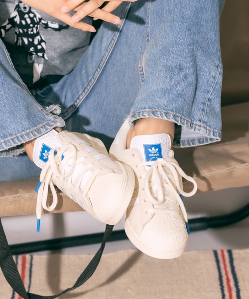 adidas Originals(アディダスオリジナルス)の「adidas Originals/アディダス オリジナルス SUPERSTAR スニーカー(スニーカー・メンズ・オフホワイト・23/24/26/27/28/26.5/27.5/24.5/23.5)」の2枚目の写真
