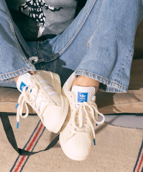 adidas Originals(アディダスオリジナルス)の「adidas Originals/アディダス オリジナルス SUPERSTAR スニーカー(スニーカー・メンズ・オフホワイト・23/24/26/27/28/26.5/27.5/24.5/23.5)」の3枚目の写真