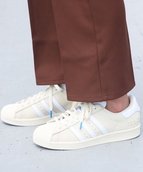 adidas Originals(アディダスオリジナルス)の「adidas Originals/アディダス オリジナルス SUPERSTAR スニーカー(スニーカー・メンズ・オフホワイト・23/24/26/27/28/26.5/27.5/24.5/23.5)」の6枚目の写真
