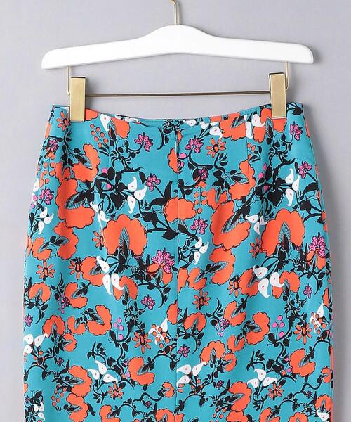 DIANE von FURSTENBERG（ダイアンフォンファステンバーグ）の「＜DIANE von FURSTENBERG（ダイアン フォン ファステンバーグ）＞MARISOL プリント タイトスカート ■■■（スカート・レディース・ターコイズブルー・2/4）」の4枚目の写真