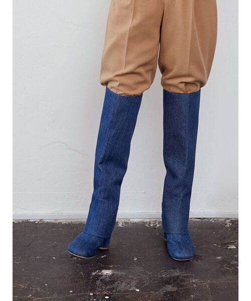 Ungrid(アングリッド)の「デニムショートブーツ(ブーツ・レディース・ブルー/ライトブルー/インディゴブルー・S/M/L)」の19枚目の写真