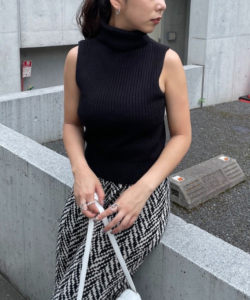 SPIRALGIRL（スパイラルガール）の「ノースリーブタートルネックニット（ニット/セーター・レディース・ブラック/ブラウン・FREE）」の18枚目の写真