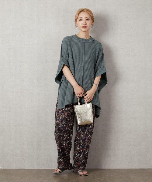 FREAK'S STORE（フリークスストア）の「▽【WEB限定】ビッグポンチョニットベスト（ベスト・レディース・ナチュラル/ブラック/ベージュ/ブルー・ﾌﾘ-）」の6枚目の写真