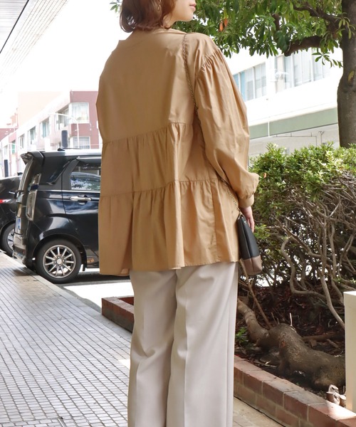 libelle more（リベル モア）の「2WAYティアードシャツブラウス（シャツ/ブラウス・レディース・オフホワイト/ライトグレー/ベージュ・M/L）」の12枚目の写真