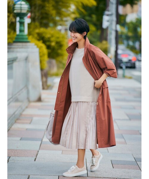 SHOO・LA・RUE(シューラルー)の「◆フェイクレザーシンプルスニーカー(スニーカー・レディース・オフホワイト/ブラック/サンドベージュ/ベージュ系7・25/30/35/40/45)」の7枚目の写真