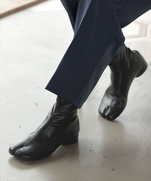 DONOBAN（ドノバン）の「足袋ショートブーツ（ブーツ・レディース・ブラック/ブラウン/アイボリー・24.5cm/22.5cm/23.5cm）」の3枚目の写真