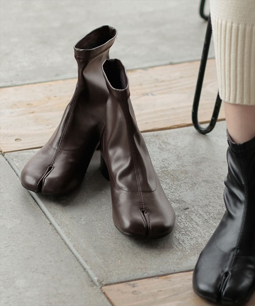 DONOBAN（ドノバン）の「足袋ショートブーツ（ブーツ・レディース・ブラック/ブラウン/アイボリー・24.5cm/22.5cm/23.5cm）」の9枚目の写真