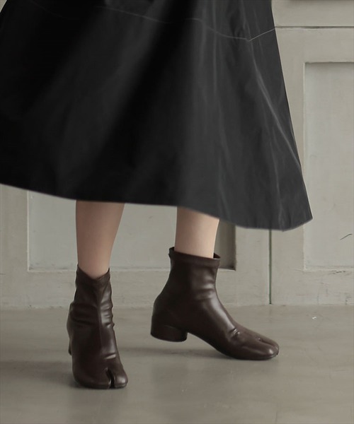 DONOBAN（ドノバン）の「足袋ショートブーツ（ブーツ・レディース・ブラック/ブラウン/アイボリー・24.5cm/22.5cm/23.5cm）」の11枚目の写真