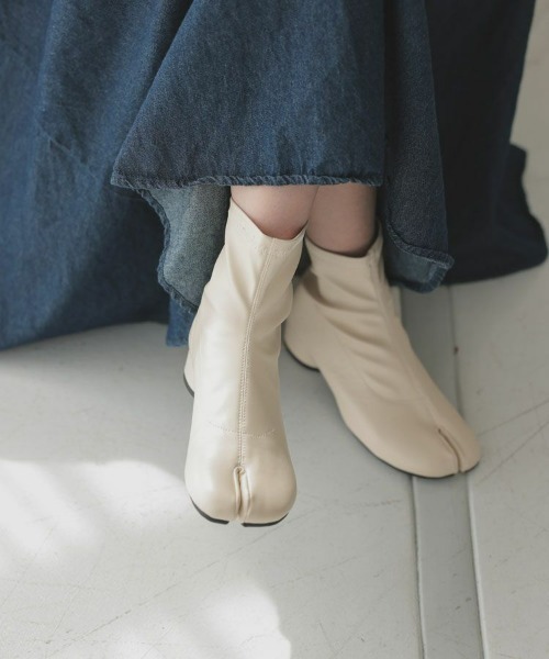 DONOBAN（ドノバン）の「足袋ショートブーツ（ブーツ・レディース・ブラック/ブラウン/アイボリー・24.5cm/22.5cm/23.5cm）」の22枚目の写真