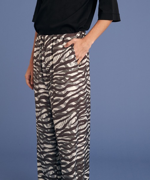UP START（アップスタート）の「ASSORT PATTERN RELAX PANTS/総柄リラックスパンツ/GRADATION ZEEBRA/GEOMETRIC（その他パンツ・メンズ・ブラック/オフホワイト/ネイビー・LARGE/MEDIUM）」の12枚目の写真