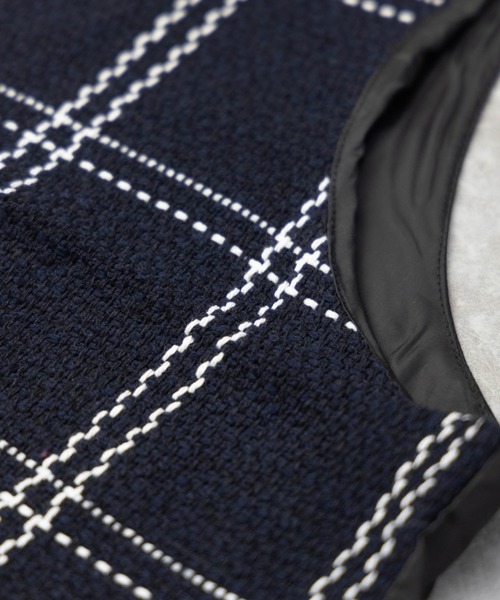 NYLAUS(ナイラス)の「ジャガード 格子柄 ベスト(ベスト・メンズ・ブラック×グレー/ネイビー×ホワイト・M/LL/L)」の10枚目の写真