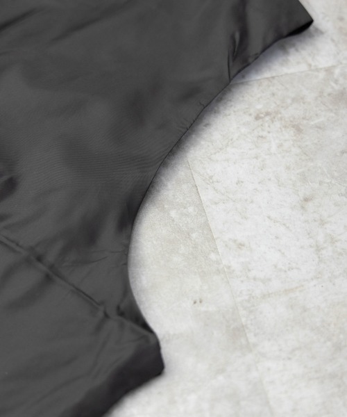 NYLAUS(ナイラス)の「ジャガード 格子柄 ベスト(ベスト・メンズ・ブラック×グレー/ネイビー×ホワイト・M/LL/L)」の11枚目の写真