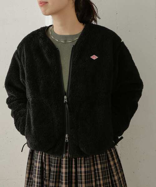 DANTON（ダントン）の「DANTON　HIGH PILE ZIP V-NECK JACKET（その他アウター・レディース・ライトカーキ/ブラック/チャコールグレー/ネイビー/ピンクベージュ・36）」の2枚目の写真
